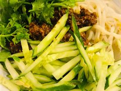 炸酱面-我去·春饼文化主题餐厅(国定路总店)