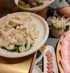 -佬土鹅肠火锅(解放路店)