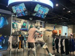 -李宁(苏州中心店)