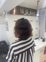 -镁连社·美联社