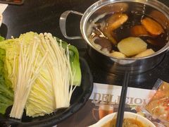-呷哺呷哺(世贸.工三店)