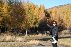 -虫二·专注健康烫染沙龙