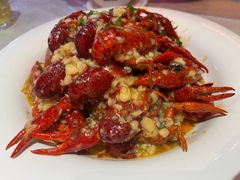 -肥肥虾庄·金牌油焖大虾(首义路店)