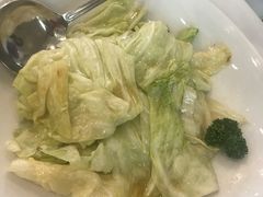 -Chom Cafe and Restaurant