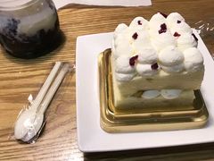 -云朵上的鱼(莘庄店)