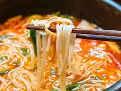 -银米·云南传统过桥米线(双廊黑金冠店)
