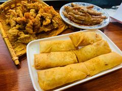 -爆炸头阿姨小四川正宗川味小吃(无任何分店)