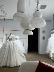 -派丽莫Pellimo原创设计婚纱品牌