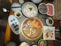-小天鹅火锅·一线江景洪鼎旗舰店(洪崖洞店)