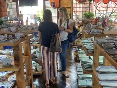 -万润国际酒店用品市场(曹安国际商城店)