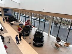 -上海宝信宝马4S店