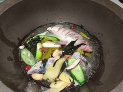 青椒紫苏锅-鲜潭蒸汽石锅鱼(五道口购物中心店)