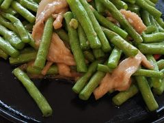 虾酱豆角炒猪颈肉-御满江海鲜酒家(洛溪新城店)