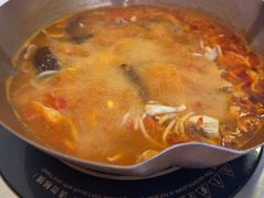 -毛辣果·贵州红酸汤牛肉火锅(西单店)