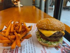 -The Habit Burger Grill 哈比特汉堡(复兴soho店)
