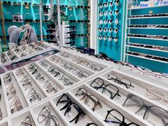 -英伦眼镜蔡司依视路折扣店(通州万达店)