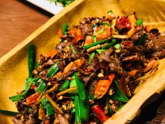 -老滇山寨•云南特色菜•地方菜•民族风情歌舞表演(金碧店)