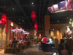 大堂-老滇山寨•云南特色菜•地方菜•民族风情歌舞表演(金碧店)