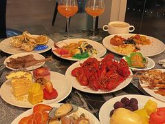 -云端西餐厅(南宁龙光那莲豪华精选酒店)