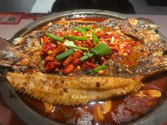 -鸣记脆皮烤鱼·海鲜烤鱼(三八广场店)