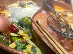 -洱火云南酸菜牛肉火锅(石景山当代商城店)