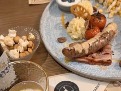 -Mark&Mars Restaurant