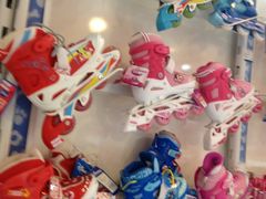 滑轮鞋-宝大祥青少年儿童购物中心(南京东路店)