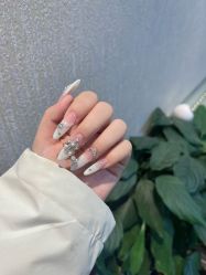 -赢韵美甲美睫瑞士净斑中心