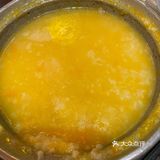 甜甜的，好吃极了。还有个什么饼，我一个没吃