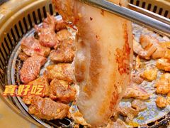 烤厚切黑香猪五花肉-烤路里·韩国品质自助烤肉(石路天虹4号店)