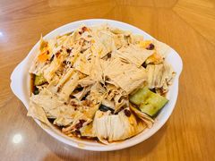 -三鞭一花·独一处·元英砂锅(海光寺店)