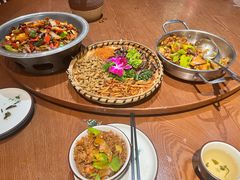 -老滇山寨•云南特色菜•地方菜•民族风情歌舞表演(金碧店)