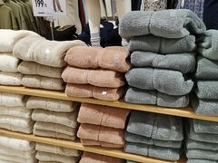 -优衣库(重庆星光时代广场店)