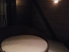 -上海滴水湖皇冠假日酒店