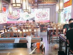 -川流不息·地道川菜·小龙虾(新松江路店)