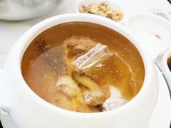 鹿茸菌炖老鸡汤-壹只卤鹅(华润万家店)