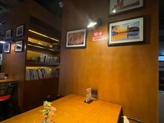 -JINNS锦时 steak&pizza(浸信会礼拜堂旧址店)