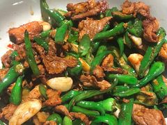 辣椒炒土猪肉-田小狗的饭店(碧桂园店)
