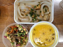 -渝信川菜 · 川味家常菜(财富购物中心店)