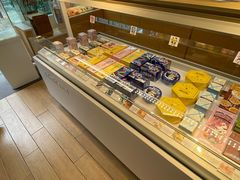 面包甜点陈列柜-好利来(四惠店)