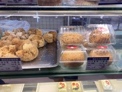 -白玉兰食品甜凤店(合生汇店)