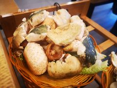 -菌海森林·非遗野生菌火锅(西山区滇池路摩根道店)