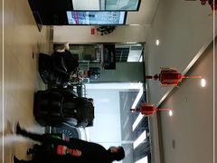 -重庆龙华人和一汽丰田特约店