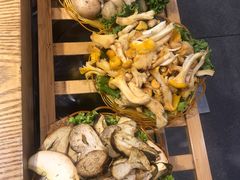 -菌海森林·非遗野生菌火锅(西山区滇池路摩根道店)