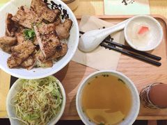 -熊吞·大碗丼烧肉饭(济宁万达广场店)