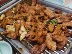 炉火烤五花肉-吕氏疙瘩汤·海鲜新鲁菜(凯德mall新都心店)