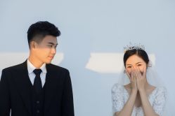 -雪中彩影婚纱摄影·微光艺术中心