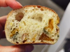 黄桃罗勒恰巴塔-DRUNK BAKER(上海陕康里店)