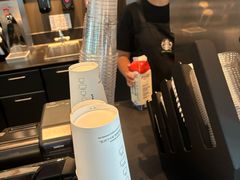-星巴克(前滩世贸中心店)