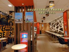 -麦当劳(汉口火车站候车室店)